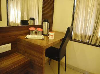 Oyo Rooms Railway Station Ankleshwar Exterior foto